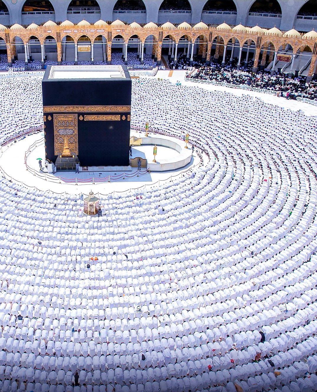 جمعية إكرام النعمة تهنئ القيادة الرشيدة بنجاح موسم الحج 1445هـ